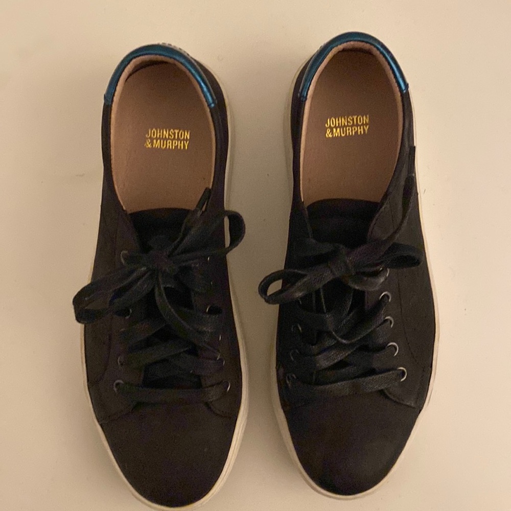 Johnston & Murphy Womens Size 6 Black Sneakers